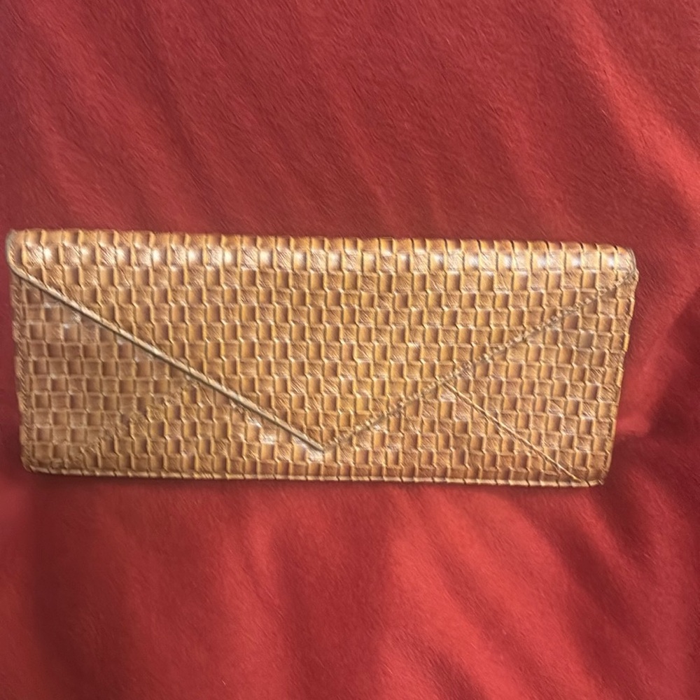 LULU TOWNSEND VEGAN CLUTCH, NWT, Magnetic clasp